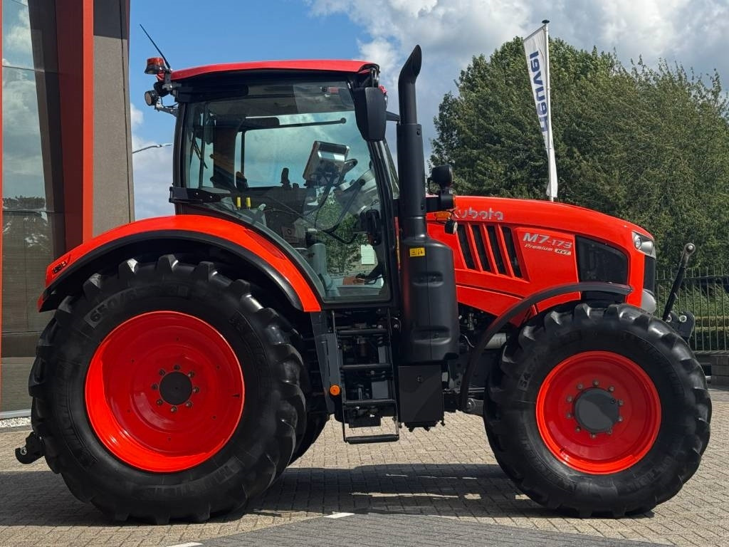 Tracteur agricole Kubota M7173 P-KVT, GPS RTK, frontlinkage + PTO, 2021!!: photos 10