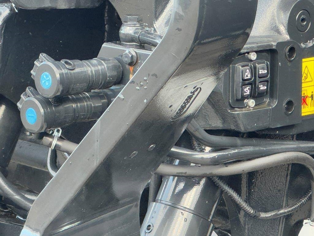 New Holland T 6.180-Dynamic Command, frontlinkage, Stage V!  - Tracteur agricole: photos 5 New Holland T 6.180-Dynamic Command, frontlinkage, Stage V!  - Tracteur agricole: photos 5