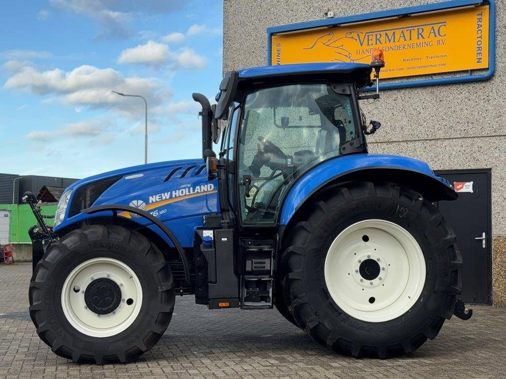 New Holland T 6.180-Dynamic Command, frontlinkage, Stage V!  - Tracteur agricole: photos 2 New Holland T 6.180-Dynamic Command, frontlinkage, Stage V!  - Tracteur agricole: photos 2