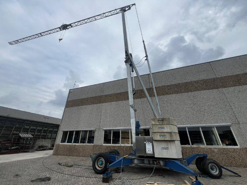 Soima Construction crane SOIMA SGH 19x28 - 28 mete - Grue à tour: photos 1 Soima Construction crane SOIMA SGH 19x28 - 28 mete - Grue à tour: photos 1