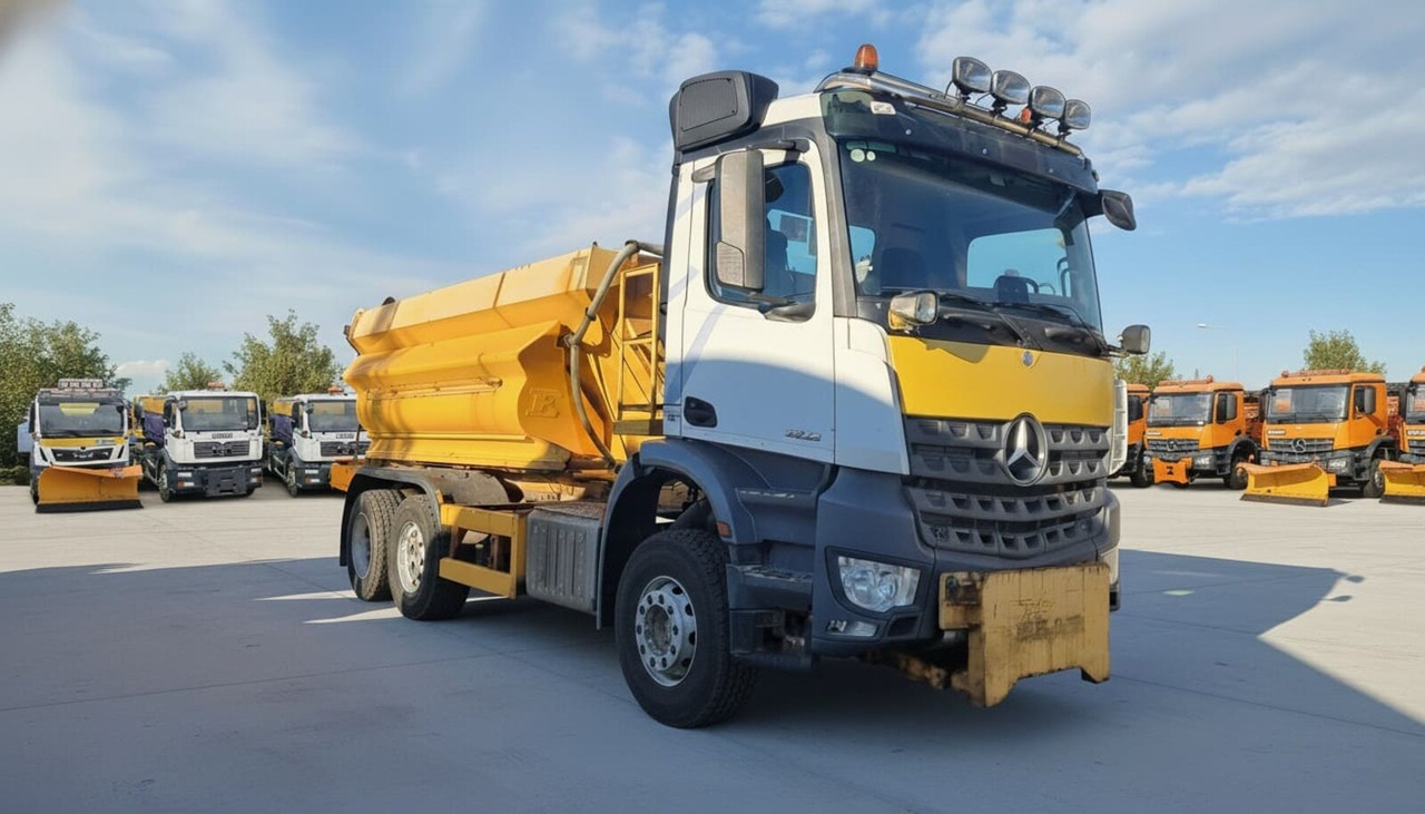 Mercedes-Benz 2632 - Véhicule de voirie/ Spécial, Camion: photos 1 Mercedes-Benz 2632 - Véhicule de voirie/ Spécial, Camion: photos 1