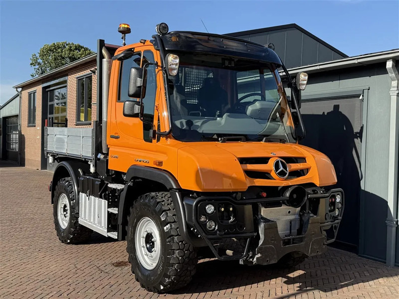 Mercedes-Benz Unimog U 218 Kipper 3 Seats 4WD AGRI Euro 6 - Camion: photos 1 Mercedes-Benz Unimog U 218 Kipper 3 Seats 4WD AGRI Euro 6 - Camion: photos 1