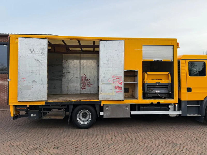 MAN TGM 15.250 E6 DC FUELSTATION ATLAS COPCO WaterTank - Camion fourgon: photos 3 MAN TGM 15.250 E6 DC FUELSTATION ATLAS COPCO WaterTank - Camion fourgon: photos 3
