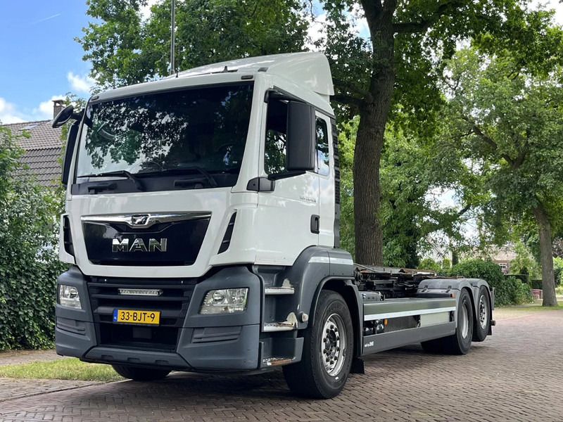 MAN TGS 26.420 CONTAINERSYSTEEM (kabels) MANUEL - Camion porte-conteneur/ Caisse mobile: photos 2 MAN TGS 26.420 CONTAINERSYSTEEM (kabels) MANUEL - Camion porte-conteneur/ Caisse mobile: photos 2