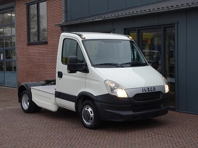 Iveco Daily 35.210 PK BE TREKKER 10400 kg AIRCO CC - Tracteur routier: photos 1 Iveco Daily 35.210 PK BE TREKKER 10400 kg AIRCO CC - Tracteur routier: photos 1