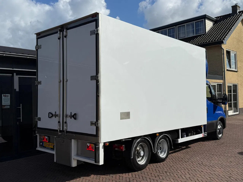 Iveco Daily 40C18 3.0 180PK Aut. Clixtar Be trekker Koeler 2655 KG Laadvm. 3 Zits CVO - Tracteur routier: photos 3 Iveco Daily 40C18 3.0 180PK Aut. Clixtar Be trekker Koeler 2655 KG Laadvm. 3 Zits CVO - Tracteur routier: photos 3