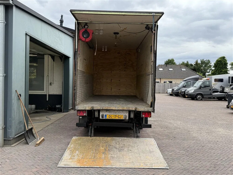 Mercedes-Benz Sprinter 519 BE Trekker 3250 KG laadvermogen Dhollandia Laadklep - Tracteur routier: photos 5 Mercedes-Benz Sprinter 519 BE Trekker 3250 KG laadvermogen Dhollandia Laadklep - Tracteur routier: photos 5