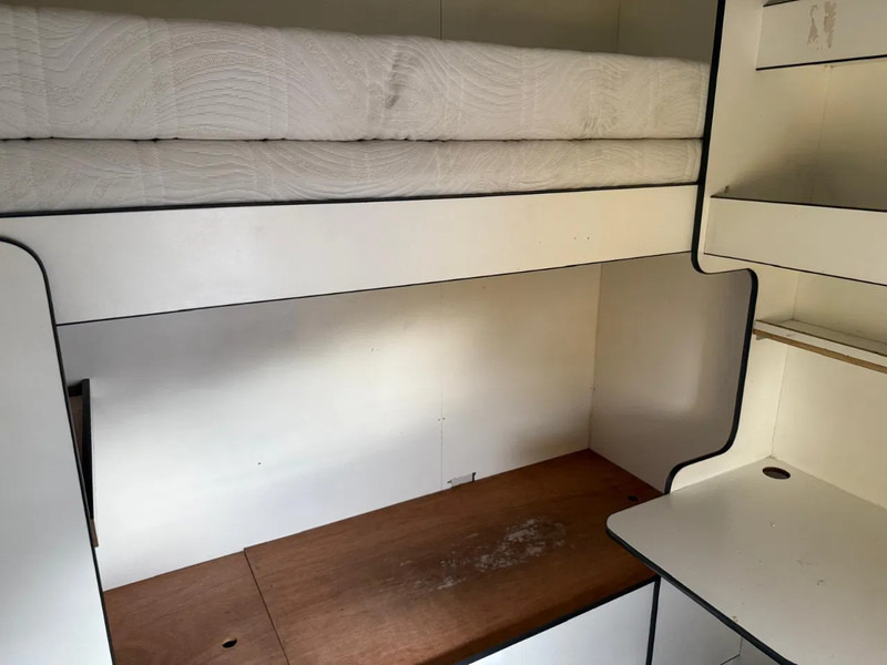 Volvo FL 12.240 STAND Airco 2x bed Douche Heater - Camion fourgon: photos 5 Volvo FL 12.240 STAND Airco 2x bed Douche Heater - Camion fourgon: photos 5