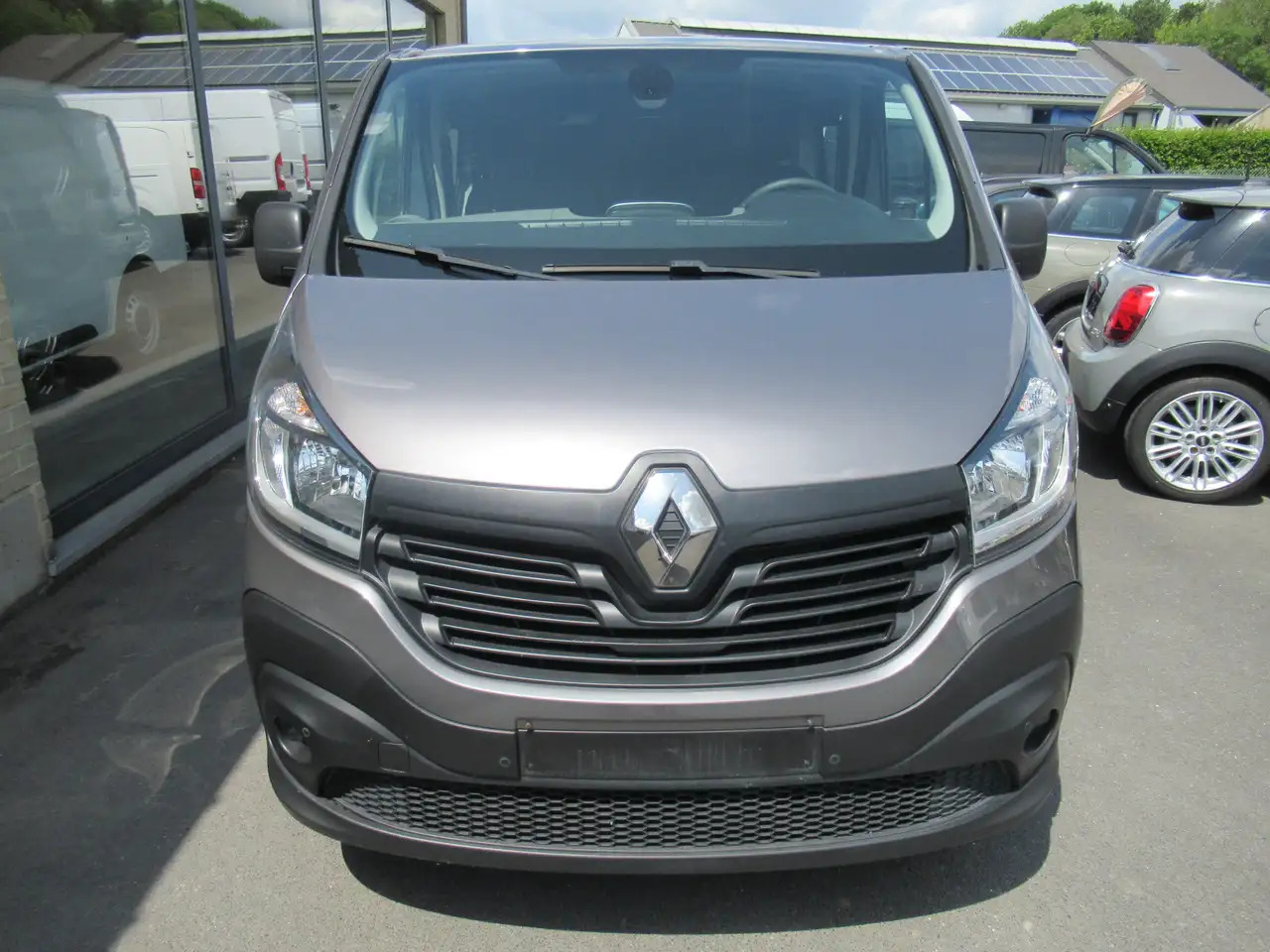 Renault Trafic L2 DBLE CAB NAVI CLIM 14000€+TVA/BTW - Autre matériel: photos 3 Renault Trafic L2 DBLE CAB NAVI CLIM 14000€+TVA/BTW - Autre matériel: photos 3