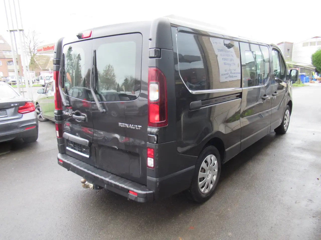 Renault Trafic DBLE CAB L2 AIRCO NAVI CRUISE 14800€+TVA - Utilitaire double cabine: photos 2 Renault Trafic DBLE CAB L2 AIRCO NAVI CRUISE 14800€+TVA - Utilitaire double cabine: photos 2