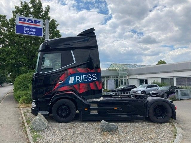 DAF XG 530 FT Vollluft Leder Kamera SpurH - Tracteur routier: photos 2 DAF XG 530 FT Vollluft Leder Kamera SpurH - Tracteur routier: photos 2