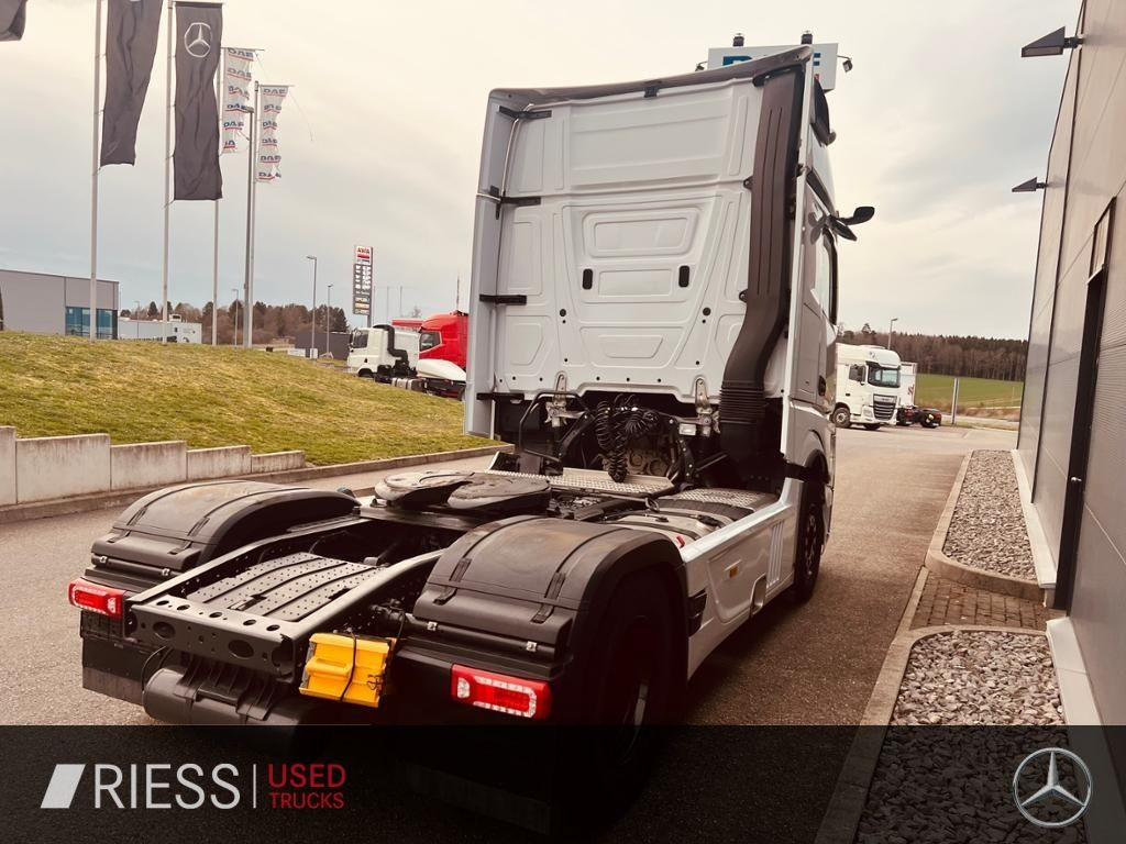 Mercedes-Benz 1851 LS GigaSpace Vollluft BiXenon KlimaA Navi Mercedes-Benz 1851 LS GigaSpace Vollluft BiXenon KlimaA Navi - Tracteur routier: photos 5 Mercedes-Benz 1851 LS GigaSpace Vollluft BiXenon KlimaA Navi Mercedes-Benz 1851 LS GigaSpace Vollluft BiXenon KlimaA Navi - Tracteur routier: photos 5