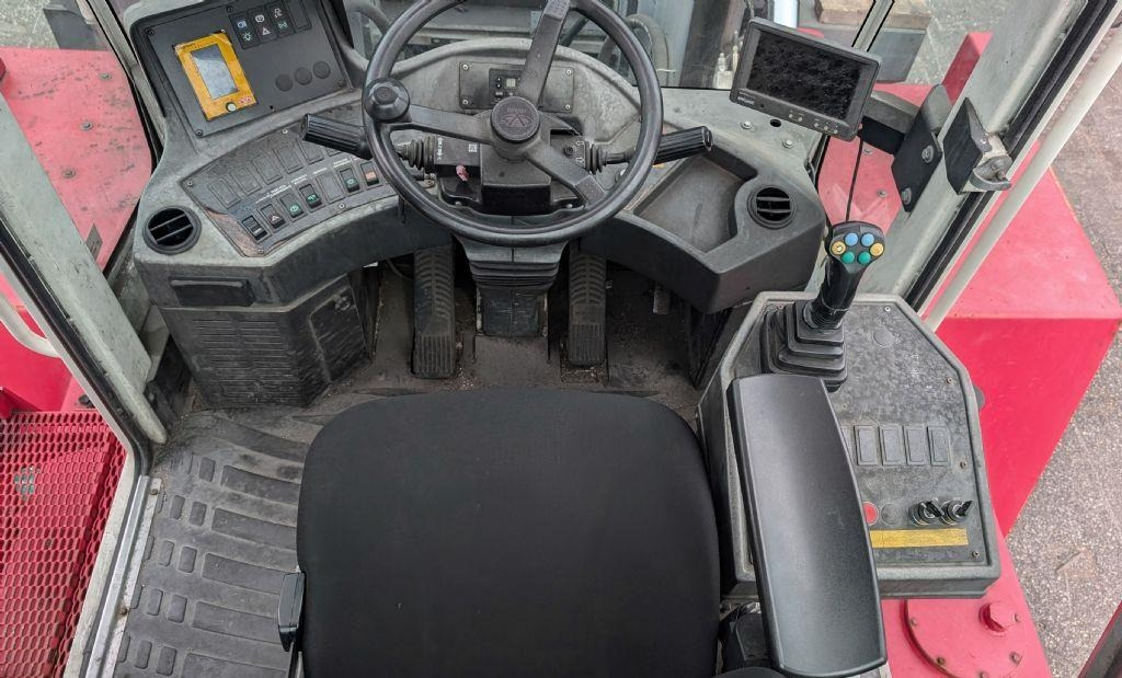 Chariot élévateur diesel CVS Ferrari F32: photos 9 Chariot élévateur diesel CVS Ferrari F32: photos 9