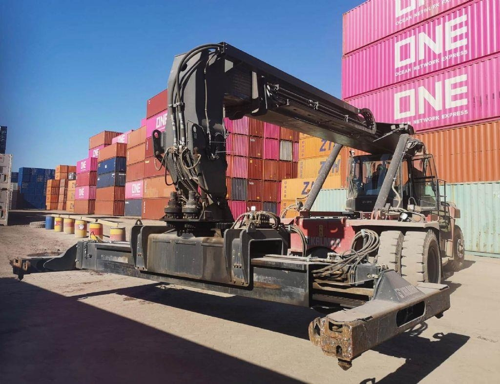 Kalmar DRG100-54S6 - Reach stacker: photos 2 Kalmar DRG100-54S6 - Reach stacker: photos 2