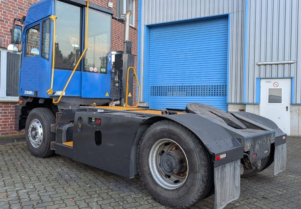 Kalmar T2 - Tracteur portuaire: photos 3 Kalmar T2 - Tracteur portuaire: photos 3