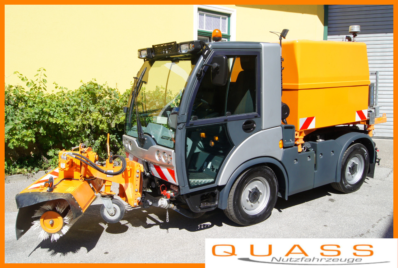 MULTICAR TREMO X56 Carrier CS/4x4/Euro 5/Besen/Wasserfass - Engin de déneigement: photos 1 MULTICAR TREMO X56 Carrier CS/4x4/Euro 5/Besen/Wasserfass - Engin de déneigement: photos 1