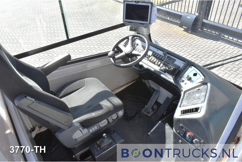 Terberg YT222 4x2 | TERMINAL TRUCK * NL KENTEKEN - Tracteur routier: photos 2 Terberg YT222 4x2 | TERMINAL TRUCK * NL KENTEKEN - Tracteur routier: photos 2