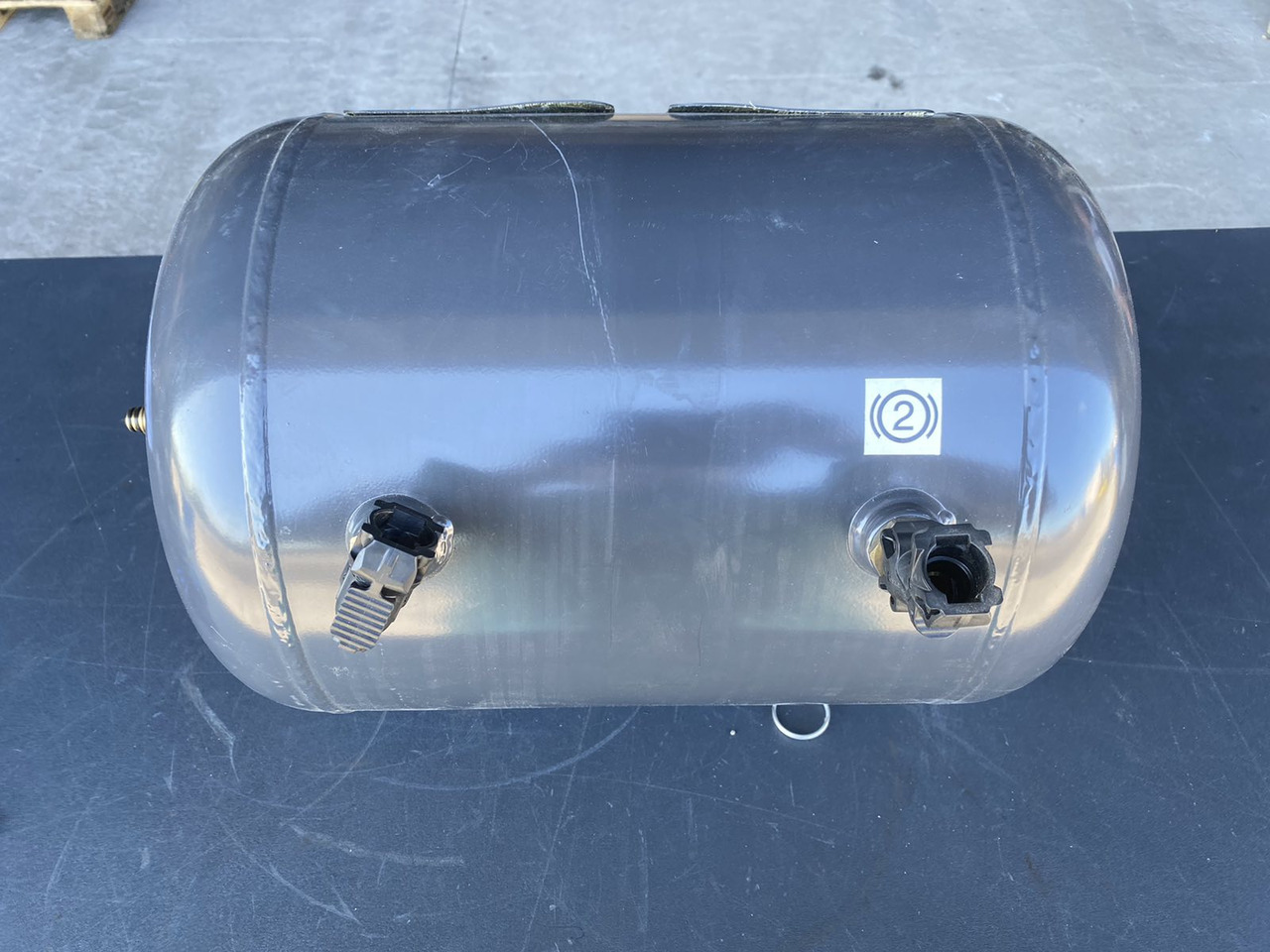 SCANIA COMPRESSED AIR TANK - 1778889 - Pièces de frein pour Camion: photos 1 SCANIA COMPRESSED AIR TANK - 1778889 - Pièces de frein pour Camion: photos 1
