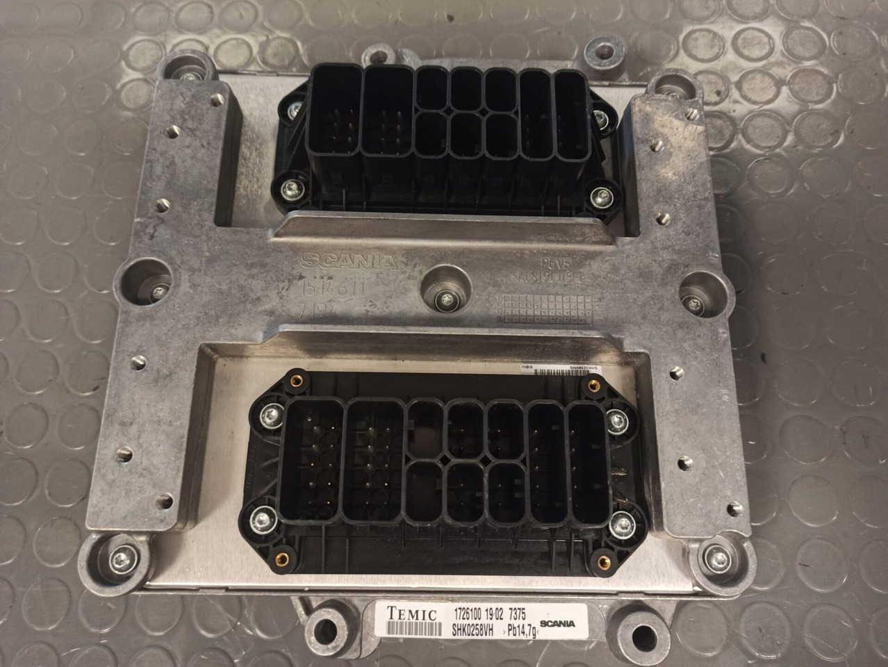 SCANIA ECU EMS 1726100 - Bloc de gestion pour Camion: photos 1 SCANIA ECU EMS 1726100 - Bloc de gestion pour Camion: photos 1