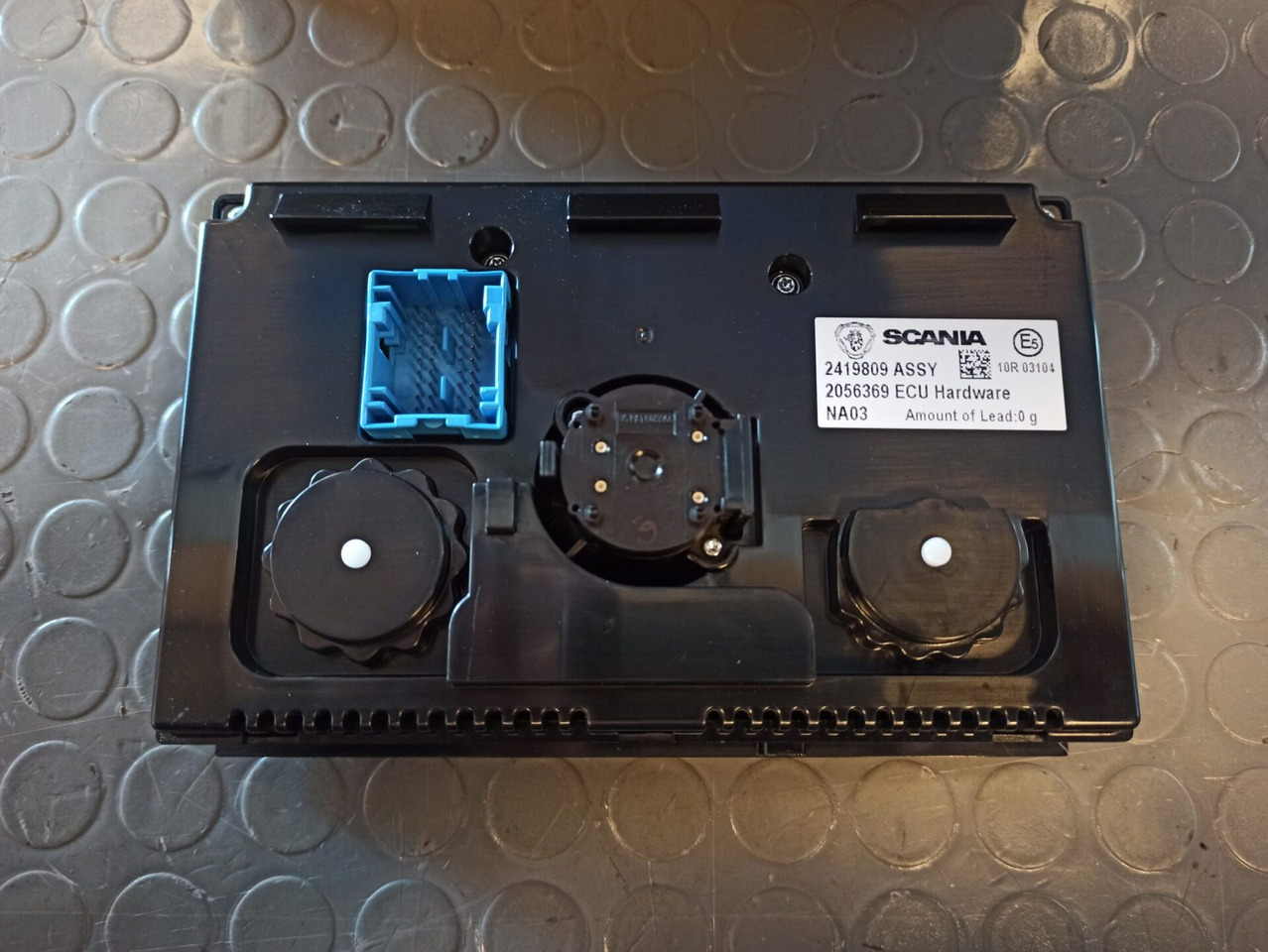 SCANIA ECU HEATER CONTROL 2419809 - Bloc de gestion pour Camion: photos 2 SCANIA ECU HEATER CONTROL 2419809 - Bloc de gestion pour Camion: photos 2