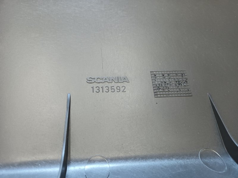 SCANIA MUDGUARD 1313592 - Aile pour Camion: photos 2 SCANIA MUDGUARD 1313592 - Aile pour Camion: photos 2