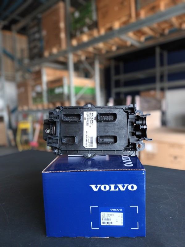 VOLVO CONTROL UNIT 22119392 - Bloc de gestion pour Camion: photos 1 VOLVO CONTROL UNIT 22119392 - Bloc de gestion pour Camion: photos 1