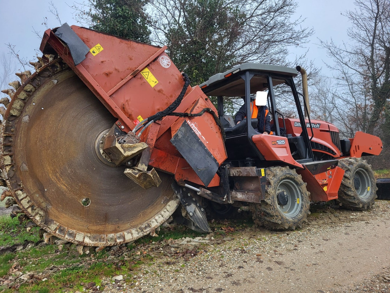 DITCH WITCH RT125 - Trancheuse: photos 1 DITCH WITCH RT125 - Trancheuse: photos 1