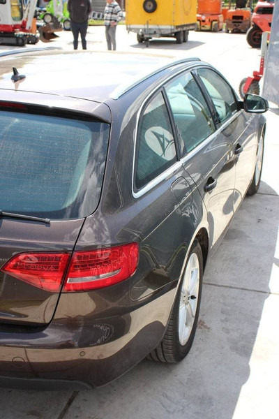 Audi A4 Pro Line S - Voiture: photos 5 Audi A4 Pro Line S - Voiture: photos 5