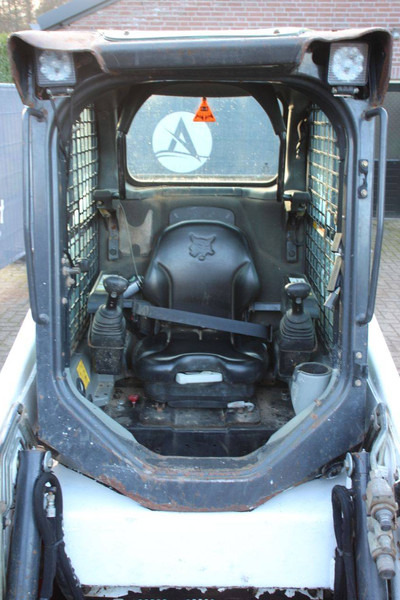 Chargeuse sur pneus Bobcat S450: photos 18