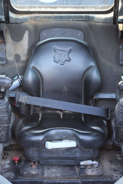 Chargeuse sur pneus Bobcat S450: photos 19