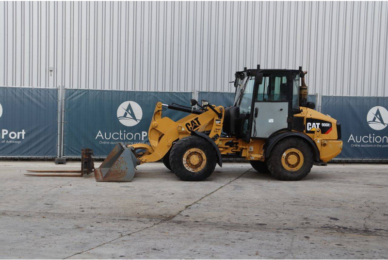 Caterpillar 906H2 - Chargeuse sur pneus: photos 1 Caterpillar 906H2 - Chargeuse sur pneus: photos 1