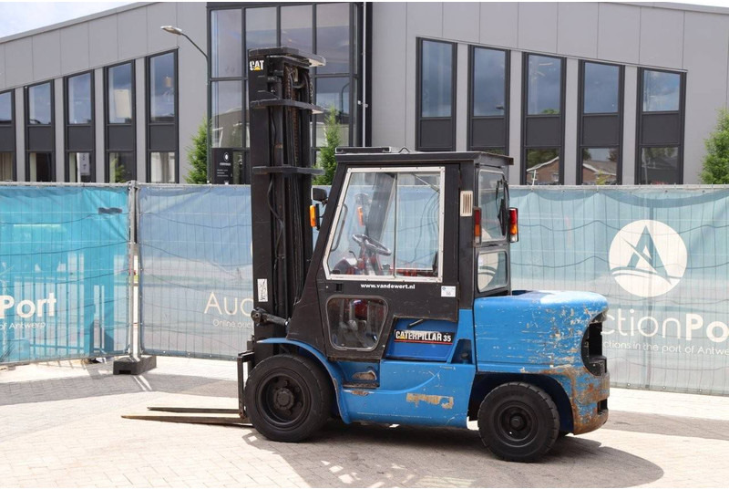 Caterpillar DP35K - Chariot élévateur diesel: photos 3 Caterpillar DP35K - Chariot élévateur diesel: photos 3