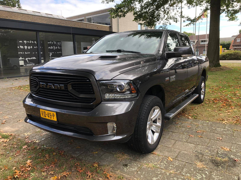 Dodge Ram1500 - Berline: photos 2 Dodge Ram1500 - Berline: photos 2