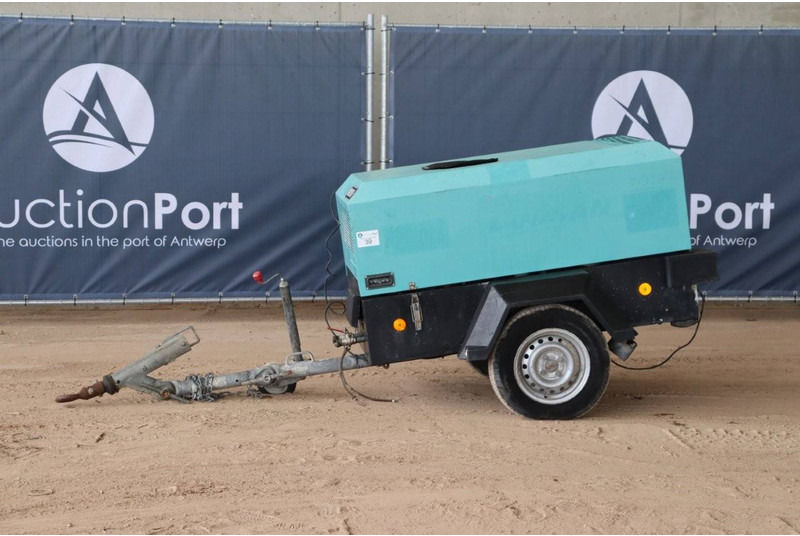 Doosan 7/31E - Compresseur d'air: photos 1 Doosan 7/31E - Compresseur d'air: photos 1