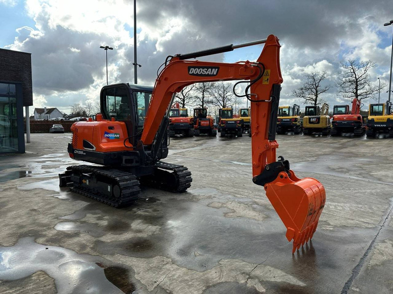 Doosan DX55-9C - Pelle sur chenille: photos 3 Doosan DX55-9C - Pelle sur chenille: photos 3