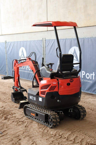 FF Industrial ME18 - Mini pelle: photos 4 FF Industrial ME18 - Mini pelle: photos 4