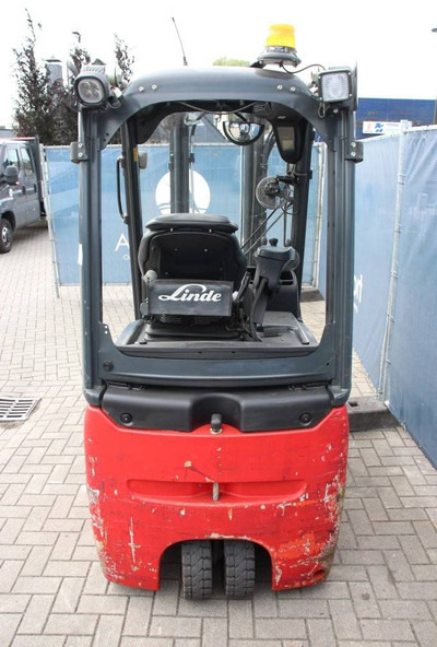 Fenwick-Linde E16H-02 - Chariot élévateur électrique: photos 4 Fenwick-Linde E16H-02 - Chariot élévateur électrique: photos 4