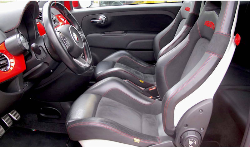 Fiat 500 Abarth Tributo Ferrari (limited 142/200) - Berline: photos 4 Fiat 500 Abarth Tributo Ferrari (limited 142/200) - Berline: photos 4