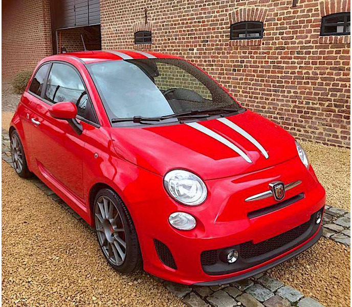 Fiat 500 Abarth Tributo Ferrari (limited 142/200) - Berline: photos 3 Fiat 500 Abarth Tributo Ferrari (limited 142/200) - Berline: photos 3