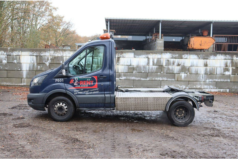 Ford Transit TRANSIT - Fourgon utilitaire: photos 2 Ford Transit TRANSIT - Fourgon utilitaire: photos 2