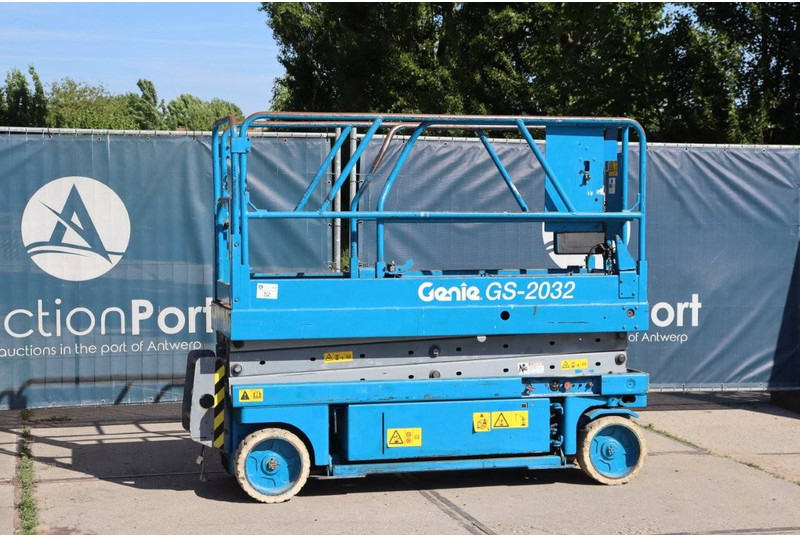 Genie GS-2032 - Nacelle ciseaux: photos 1 Genie GS-2032 - Nacelle ciseaux: photos 1