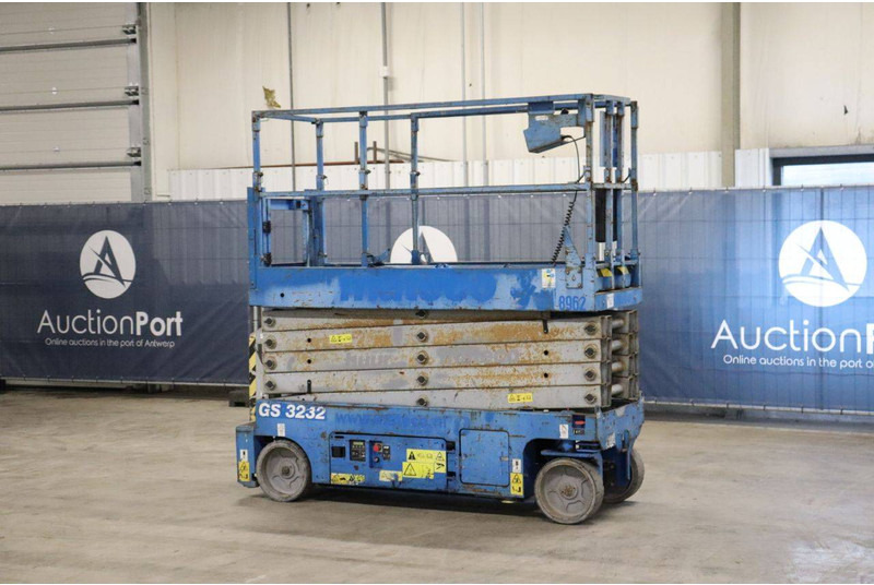 Genie GS-3232 - Nacelle ciseaux: photos 4 Genie GS-3232 - Nacelle ciseaux: photos 4