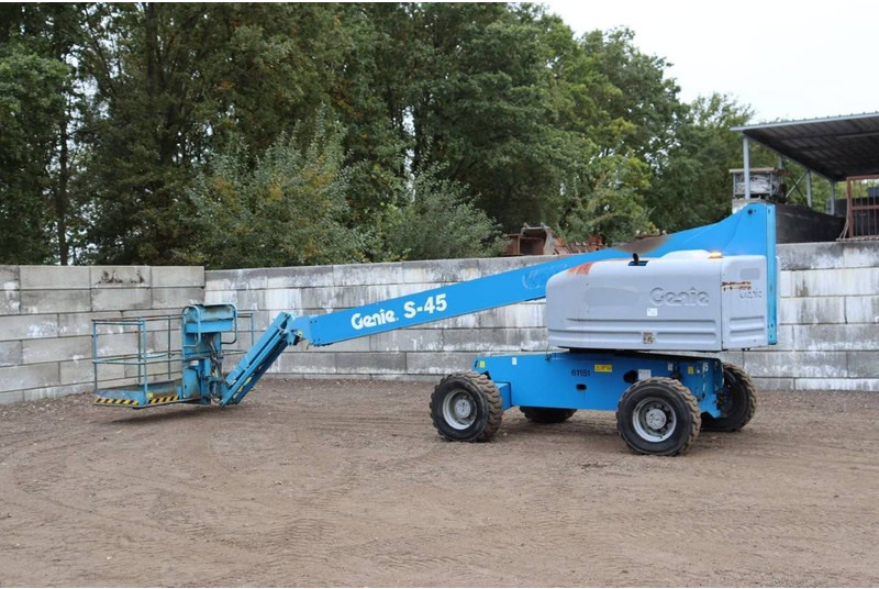Genie S-45 - Nacelle télescopique: photos 3 Genie S-45 - Nacelle télescopique: photos 3
