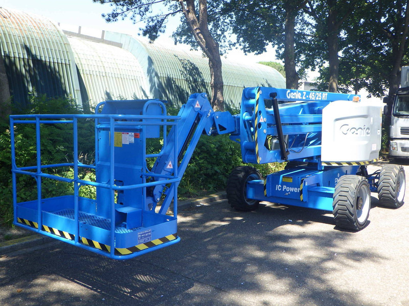 Genie Z-45/25J RT - Nacelle télescopique: photos 3 Genie Z-45/25J RT - Nacelle télescopique: photos 3