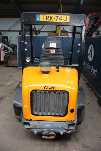 Giant V452T HD - Chargeuse sur pneus: photos 4 Giant V452T HD - Chargeuse sur pneus: photos 4