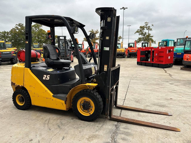 Hangcha XW22B - Chariot élévateur à gaz: photos 4 Hangcha XW22B - Chariot élévateur à gaz: photos 4