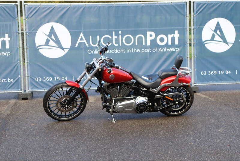 Harley-Davidson Breakout - Motocyclette: photos 1 Harley-Davidson Breakout - Motocyclette: photos 1