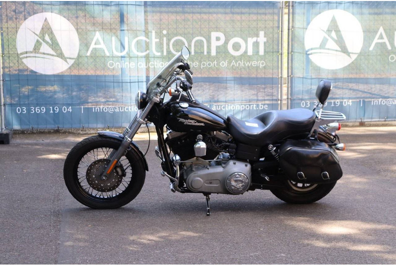 Harley-Davidson Dyna Street Bob - Motocyclette: photos 1 Harley-Davidson Dyna Street Bob - Motocyclette: photos 1