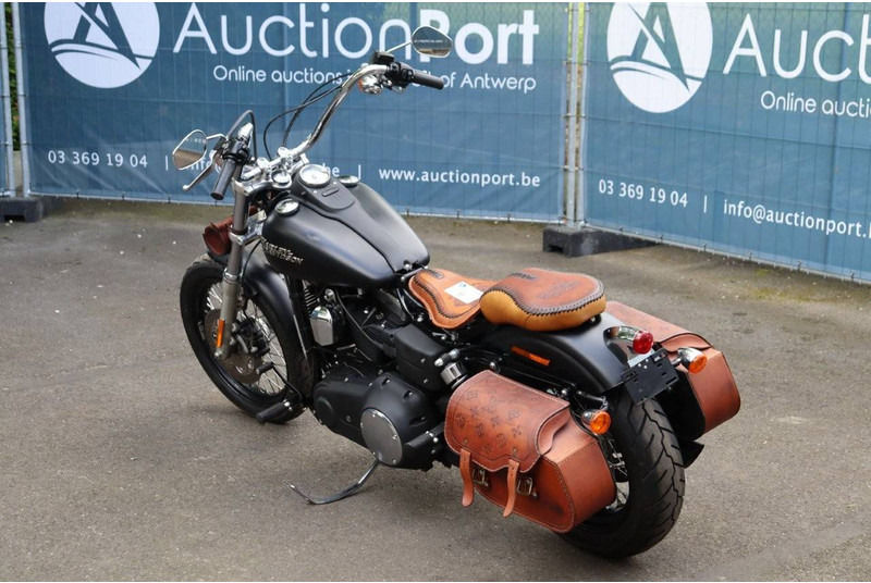 Harley-Davidson Dyna Street Bob - Motocyclette: photos 4 Harley-Davidson Dyna Street Bob - Motocyclette: photos 4