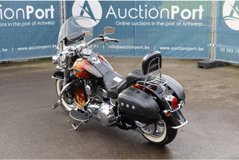 Harley-Davidson Softail Deluxe - Motocyclette: photos 4 Harley-Davidson Softail Deluxe - Motocyclette: photos 4